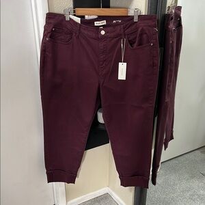 WARP + WEEP CUFFED CAPRIS SIZE 22